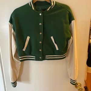 Love Tree Woman's Letterman Jacket Cropped Black White B Varsity Size Large